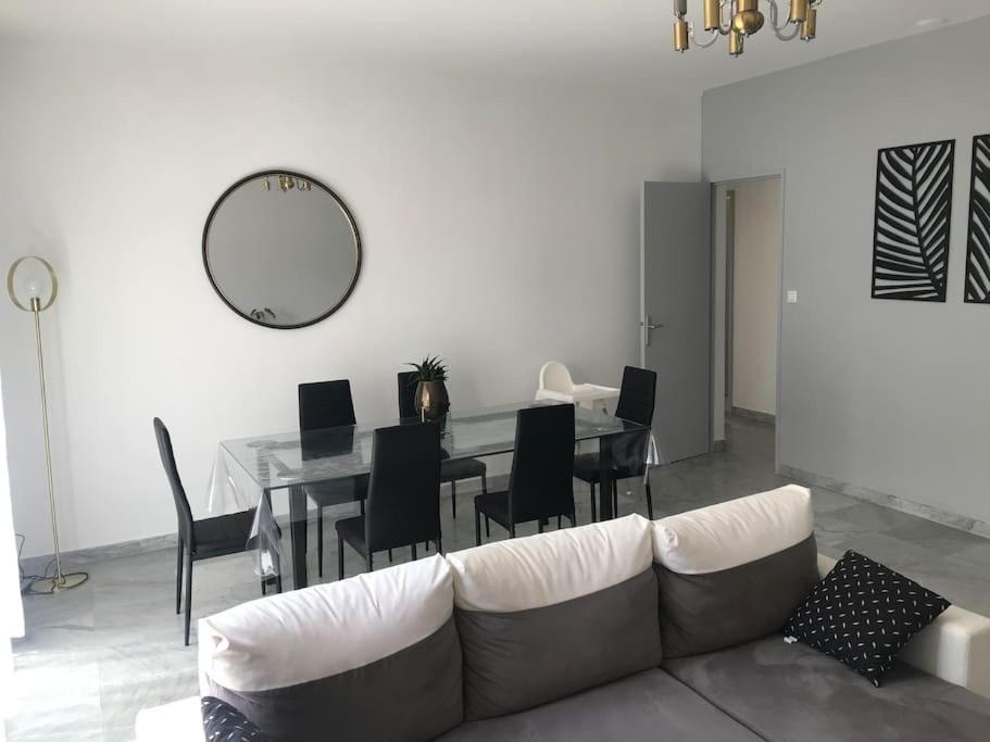 Haut De Maison Entierement Renove Avec Garage Carnoux-en-Provence Bagian luar foto